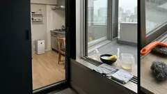 アルミサッシ掃除の正解はこすらないこと 皮膜を守る基本手順